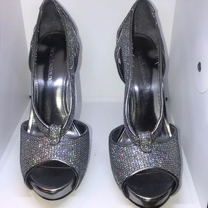 Enzo Angiolini platform heel